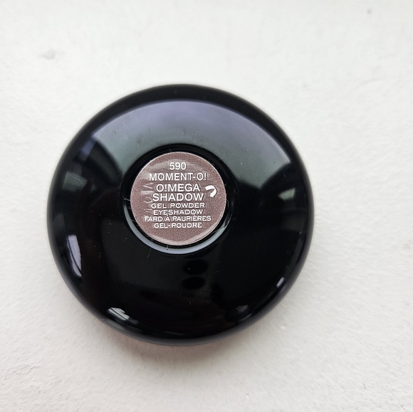 Marc Jacobs O!MEGA SHADOW in MOMENT-O! - Picture 5 of 6